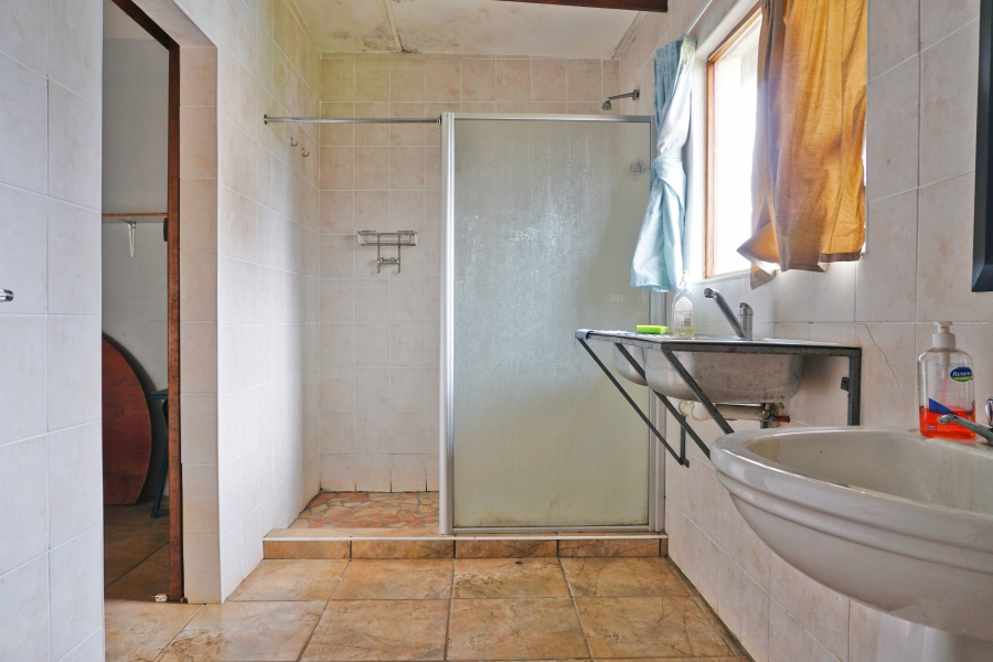 5 Bedroom Property for Sale in East London Rural Eastern Cape